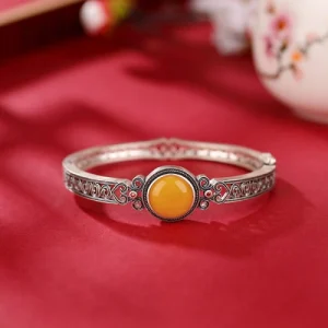 Beeswax Retro Auspicious Cloud And Wishful Hollow Bracelet
