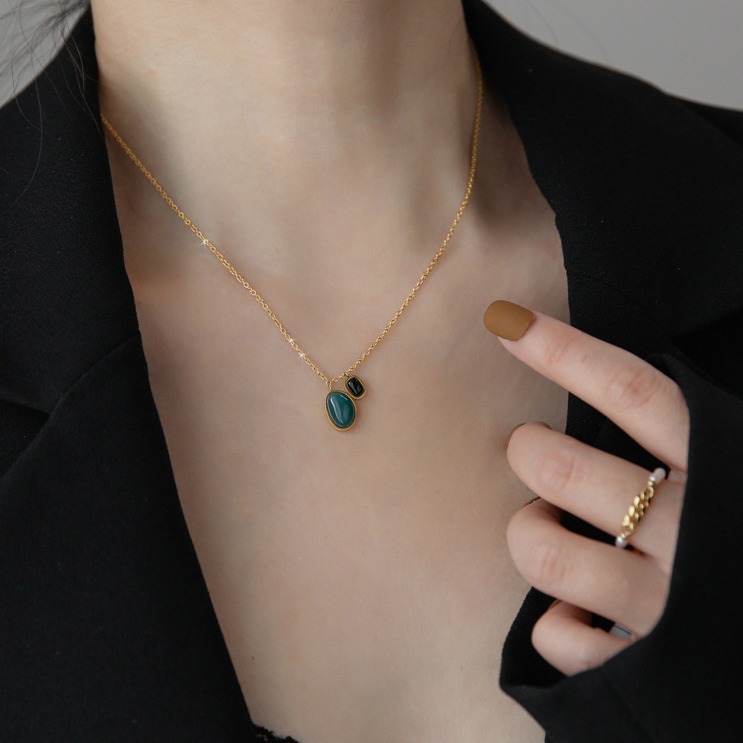 Light Luxury Design Green And Black Agate Pendant - 이미지 2